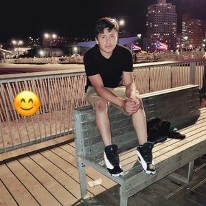 Meet your Posher, Bayron